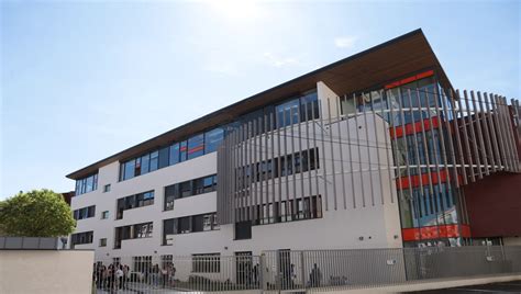 Présentation Lycée et Collège Saint Pierre Chanel Thionville